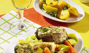 Peşte cu legume la cuptor