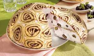 Tort cu fructe şi cremă de brânză