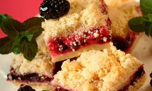 Prăjitură cu dulceaţă