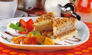 Prăjitură cu nucă şi portocale