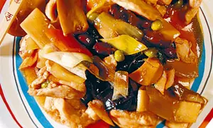 Piept de pui cu praz şi ciuperci