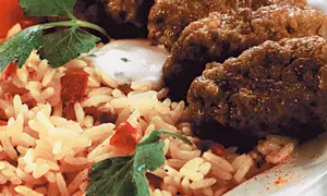 Mititei cu garnitură de orez