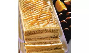 Prăjitură cu nuci şi portocale