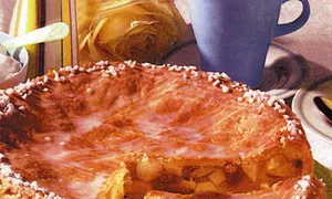 Tort cu mere şi scorţişoară