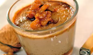 Cremă caramel cu cranţ