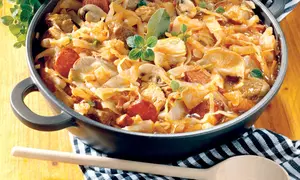 Varză nouă cu carne de porc