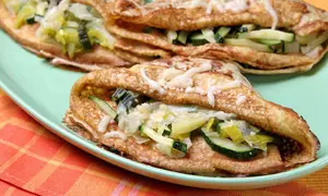 Clătite cu dovlecei şi brânză