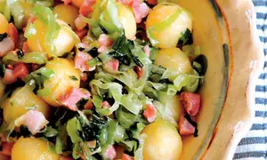 Salată de cartofi noi