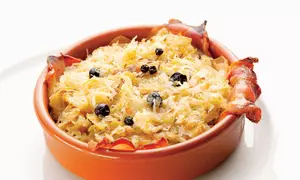 Varză acră cu costiţă afumată