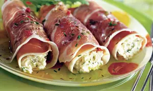 Rulouri cu brânză de capră