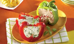 Ardei umpluţi cu brânzeturi