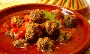 Gogonele în sos de roşii