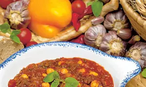 Fasole boabe cu sos picant