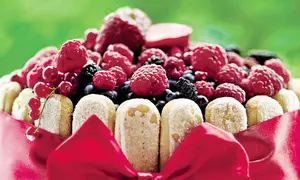 Tort cu fructe de pădure