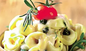 Tortellini cu sos alb