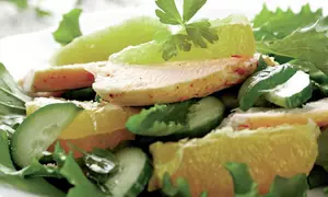 Salată cu pui şi portocale