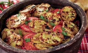 Legume coapte în oală de lut