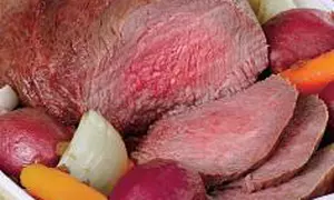 Vită fiartă cu legume