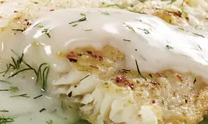 File de șalău cu sos de usturoi