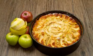 Desert: Tartă delicioasă cu mere