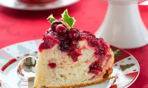 Desert: Prăjitură delicioasă cu cireşe