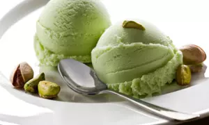 Desert: Îngheţată cu fistic