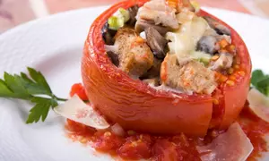Reţete: Roşii umplute cu ciuperci