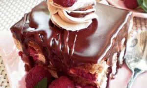 Prajitura cu ciocolata si zmeura