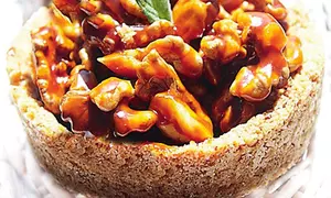 Tarte cu caramel şi nuci