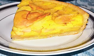 Tartă cu mere și cremă de smântână