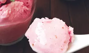 Îngheata rapida cu capsuni