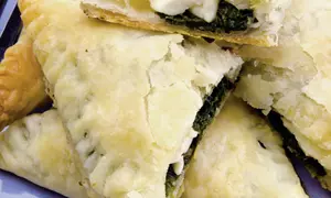 Plăcintă cu spanac şi brânză