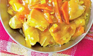 Pui cu sos de şofran