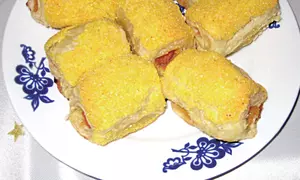 Rulouri cu cârnaţi şi mălai