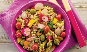 Salată de paste şi ridichi