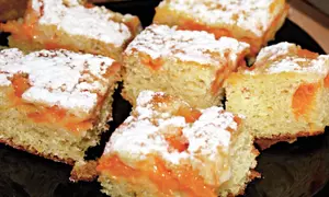 Prăjitură cu caise