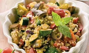 Salată de quinoa