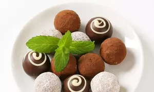 Bomboane cu biscuiţi din trei ingrediente