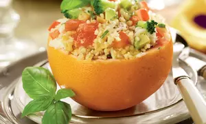 Cupe aperitiv de grepfrut şi quinoa