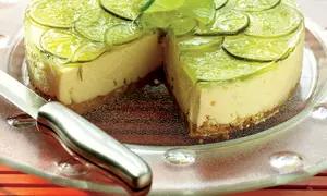 Prăjitură cu brânză şi lămâie