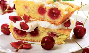 Prăjitură rapidă cu vişine