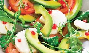 Salată cu mozzarella