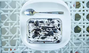 Cum faci batoane Oreo cu doar 2 ingrediente