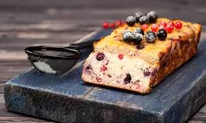 Prăjitură paleo fără gluten cu afine