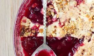 Crumble de prune cu vanilie