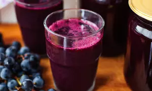 Suc detoxifiant cu struguri