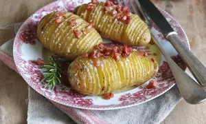 Cartofi copți cu bacon