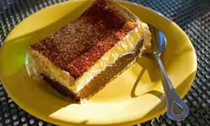 Careuri cu ciocolată şi cremă de vanilie