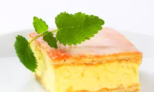 Prăjitură cu cremă de brânză și lămâie