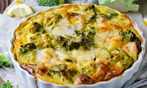 Conopida și broccoli cu brânză a la Jamie Oliver